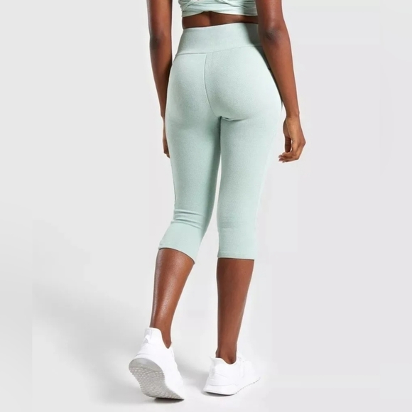 Gymshark Leggings Poise Cropped With Side Pockets In Pistachio Ice XS - Picture 7 of 12